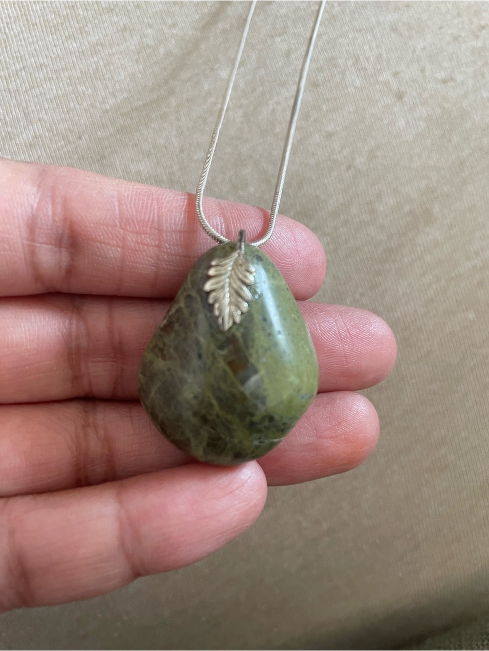 Green Stone Leaf Pendant Necklace - Unbranded